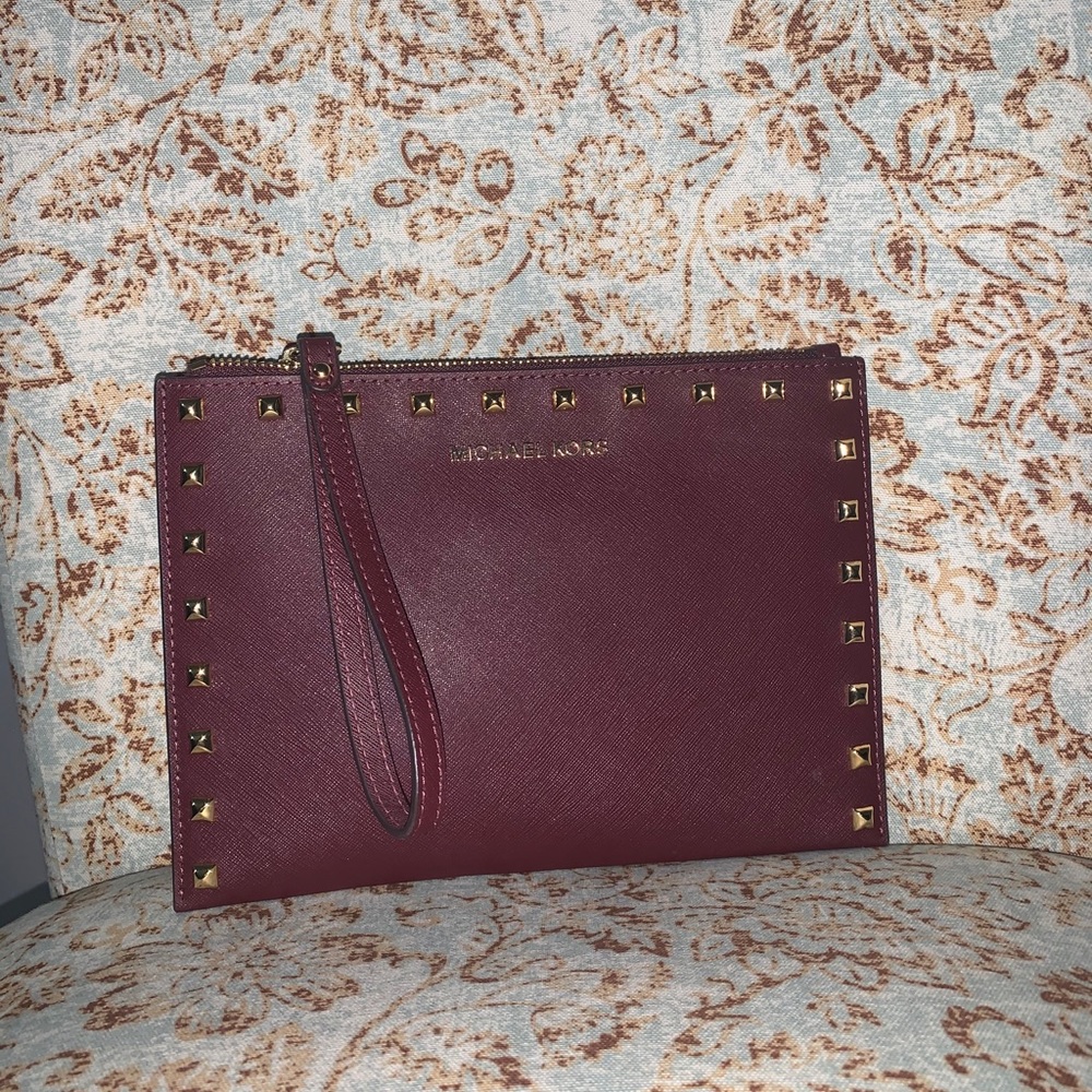 MICHAEL KORS Wristlet